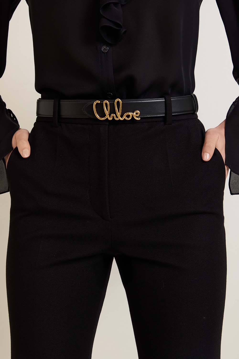 תמונת כל הלוק של חגורת עור